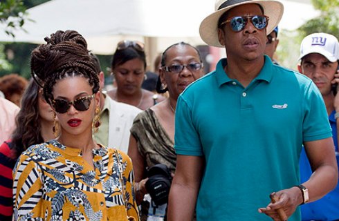 Jay_z_and_Beyonce_Cuba.jpg